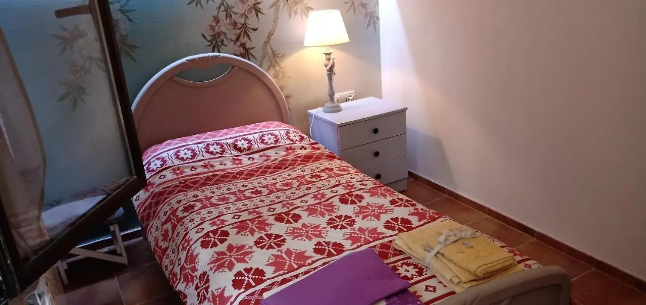 Vila Emaus Castellar del Riu 0*,