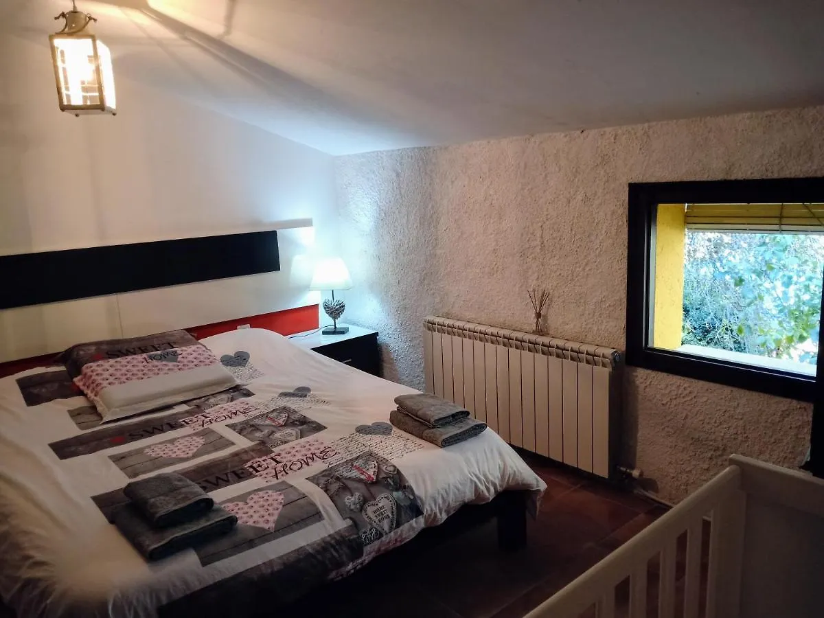Vila Emaus Castellar del Riu